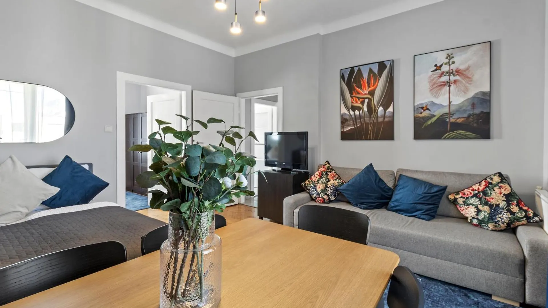 French Balcony - 45M² - Szeneviertel contacts